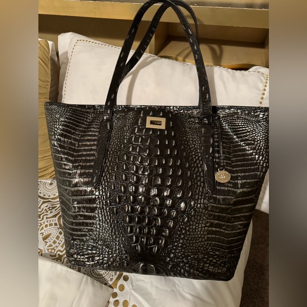 HOST pick🎉🥳💯AUTHENTIC!!!!Brahmin Annika Ironwood Melbourne